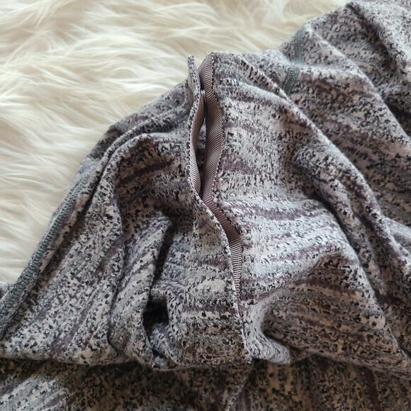 Lululemon Vinyasa Scarf Rulu Shuttle Jacquard Black Silver Screen W9CMFS IBEN - Picture 4 of 4